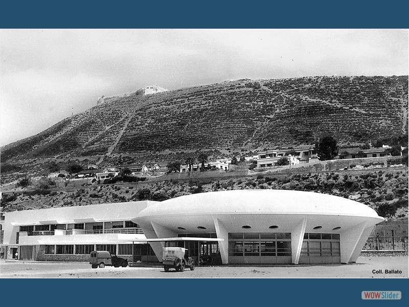 1956-Les services des Douanes