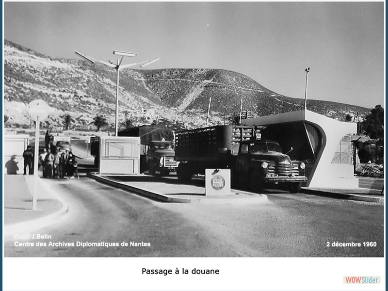 1960-01-02-poste de douane au port